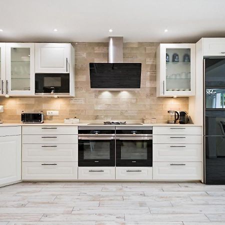 Sitges Spaces Mediterranean Apartments 4 Bedroom, 4 Bathroom, Huge Terrace, Jacuzzi- Sleeps 9 Exterior foto