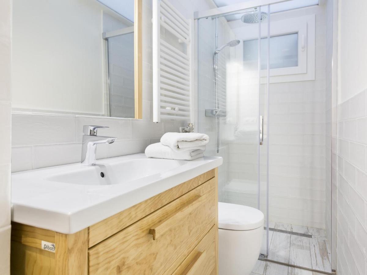 Sitges Spaces Mediterranean Apartments 4 Bedroom, 4 Bathroom, Huge Terrace, Jacuzzi- Sleeps 9 Exterior foto